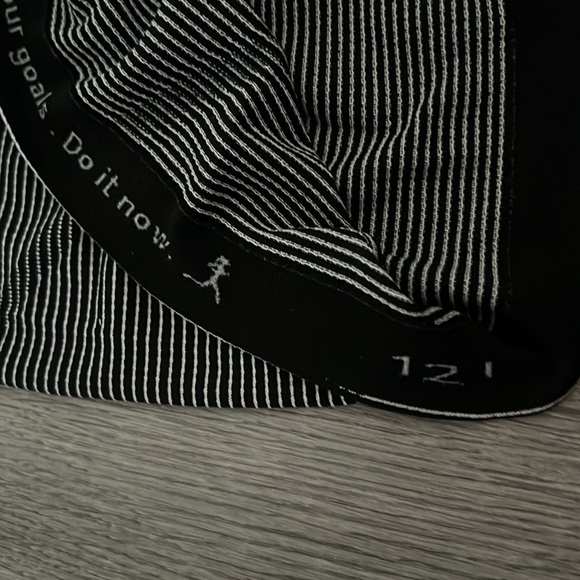 Lululemon Athletica Swiftly Tech 2.0 - Picture 8 of 8